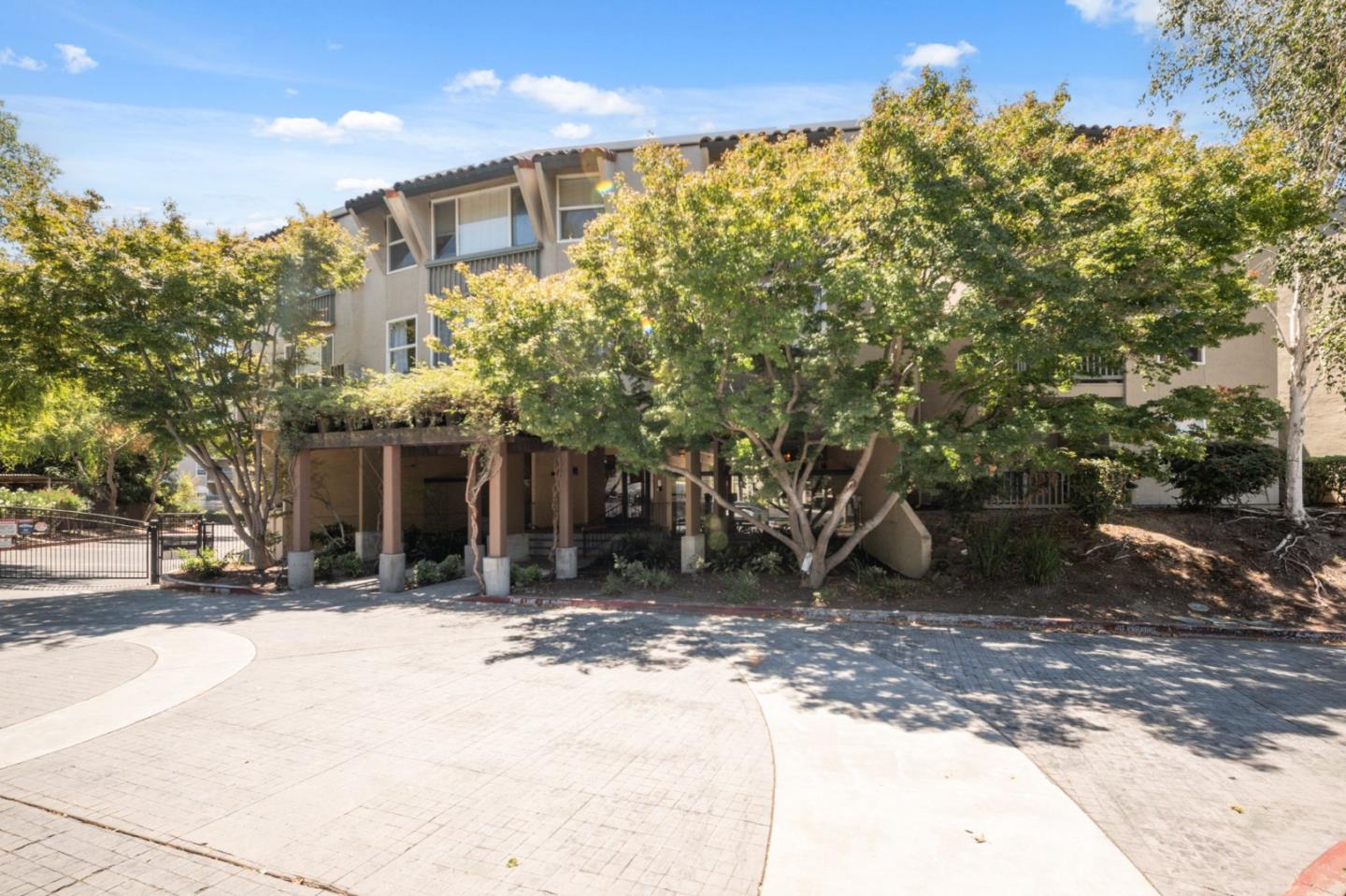 Detail Gallery Image 2 of 23 For 1087 Murrieta #242,  Livermore,  CA 94550 - 1 Beds | 1 Baths