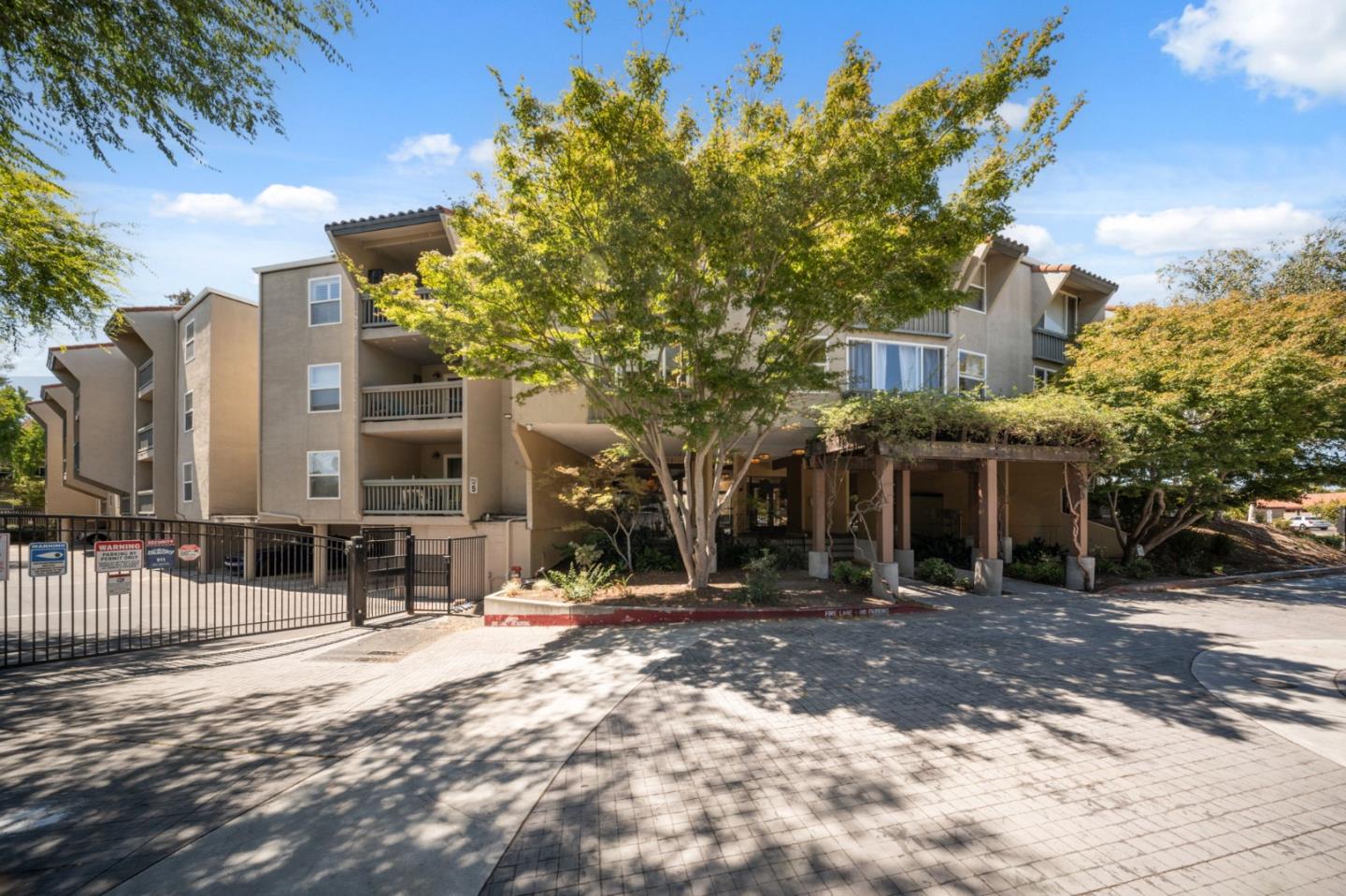 Detail Gallery Image 3 of 23 For 1087 Murrieta #242,  Livermore,  CA 94550 - 1 Beds | 1 Baths