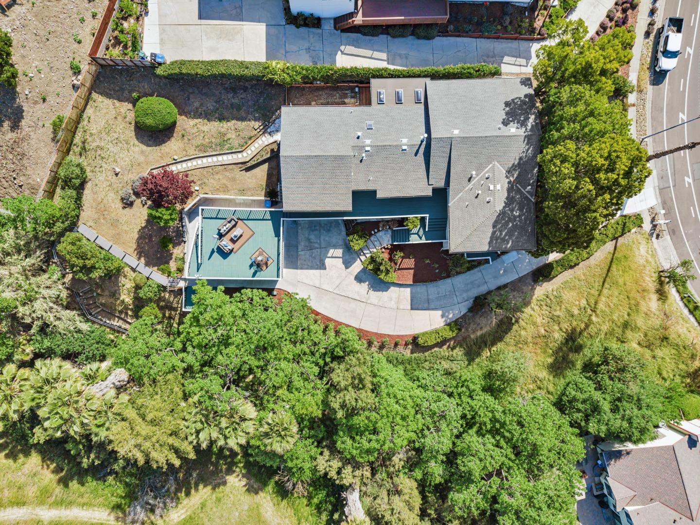 Detail Gallery Image 86 of 97 For 3449 Suncrest Ave, San Jose,  CA 95132 - 5 Beds | 2/1 Baths