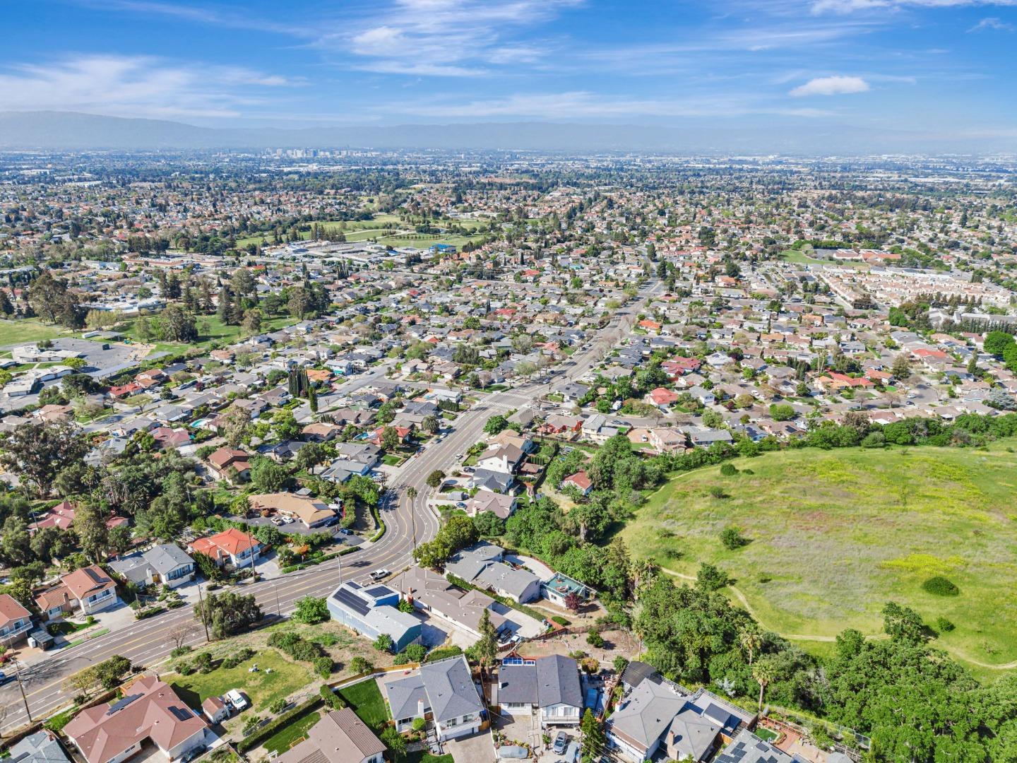Detail Gallery Image 91 of 97 For 3449 Suncrest Ave, San Jose,  CA 95132 - 5 Beds | 2/1 Baths