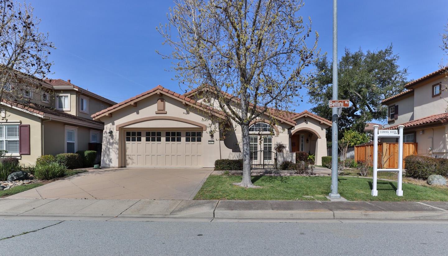 Detail Gallery Image 2 of 29 For 15075 Bellini Way, Morgan Hill,  CA 95037 - 3 Beds | 2 Baths