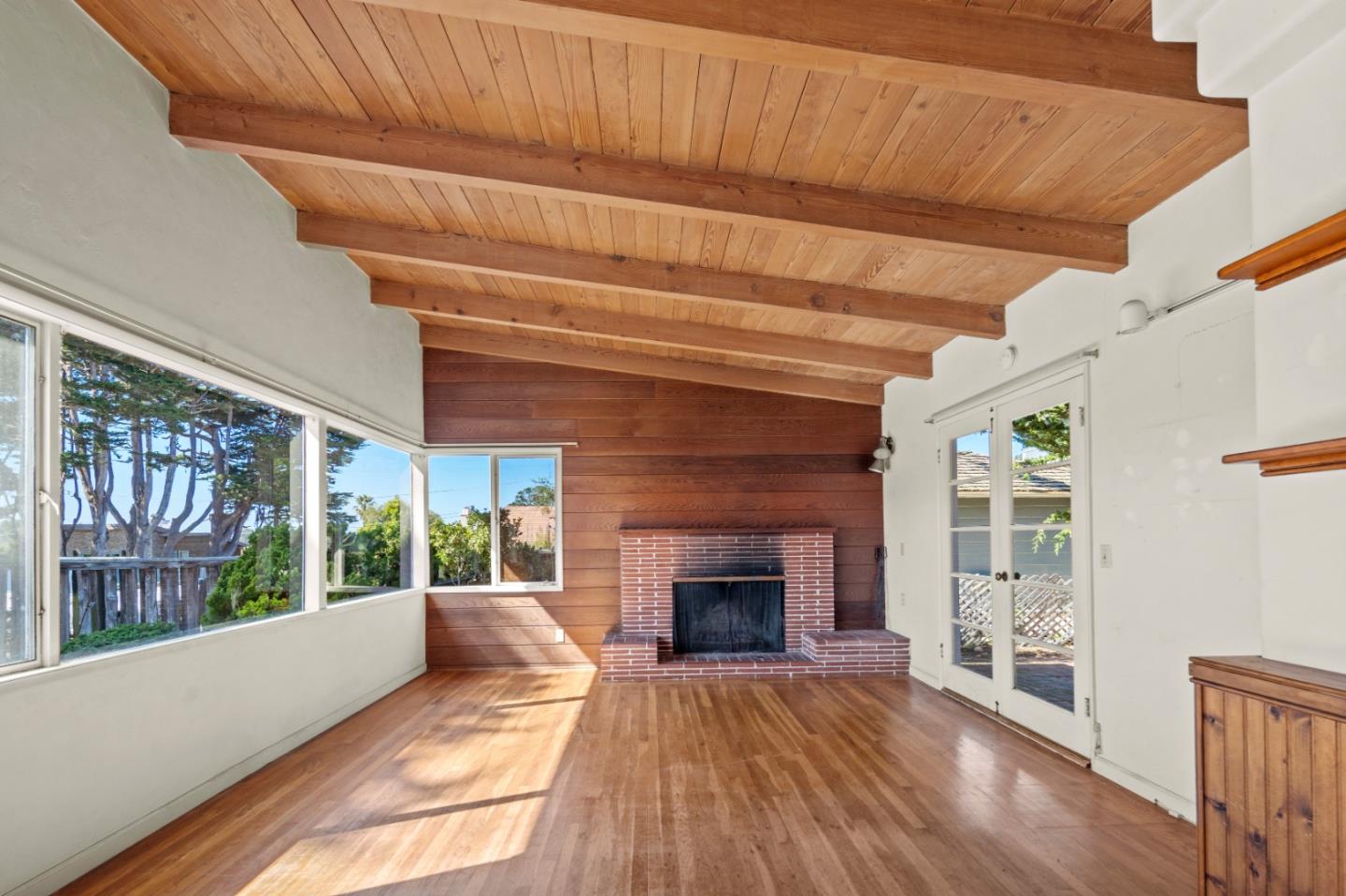 Detail Gallery Image 2 of 16 For 3281 Trevis Way, Carmel,  CA 93923 - 3 Beds | 4 Baths