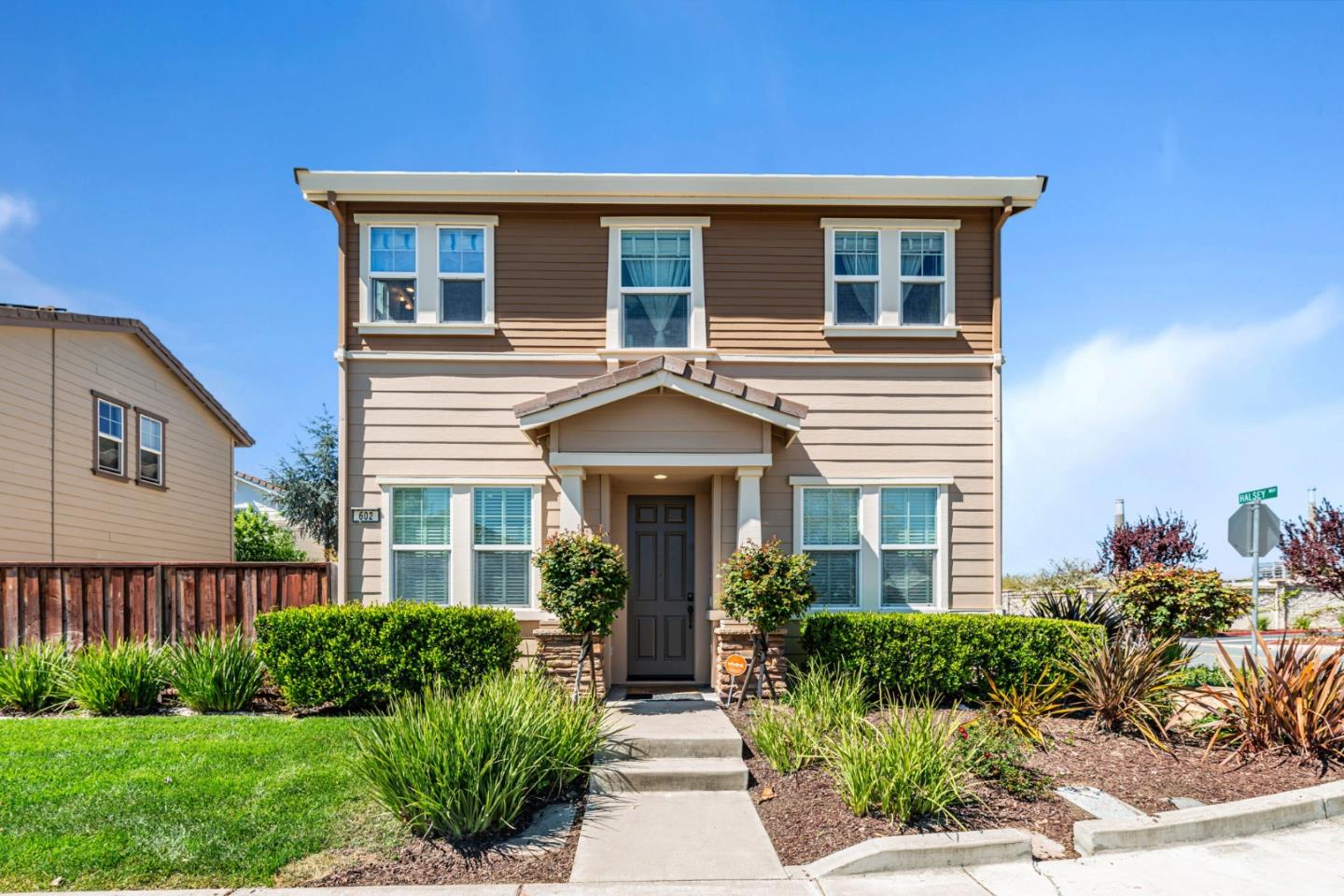 Detail Gallery Image 2 of 51 For 602 Herb White Way, Pittsburg,  CA 94565 - 3 Beds | 2/1 Baths