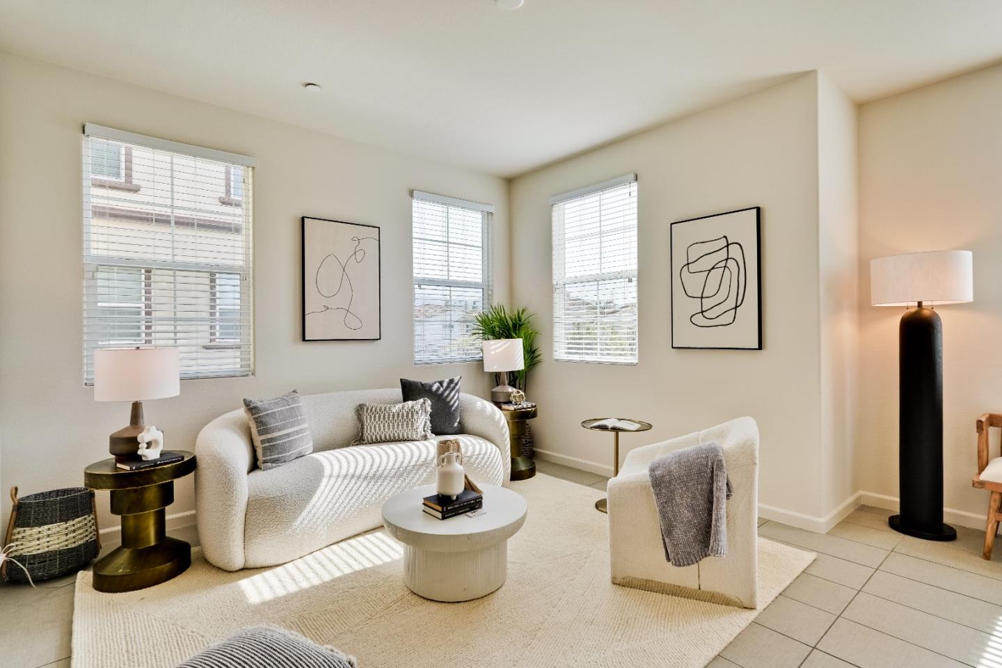 Detail Gallery Image 2 of 17 For 2057 Agave Way, San Jose,  CA 95133 - 2 Beds | 2/1 Baths