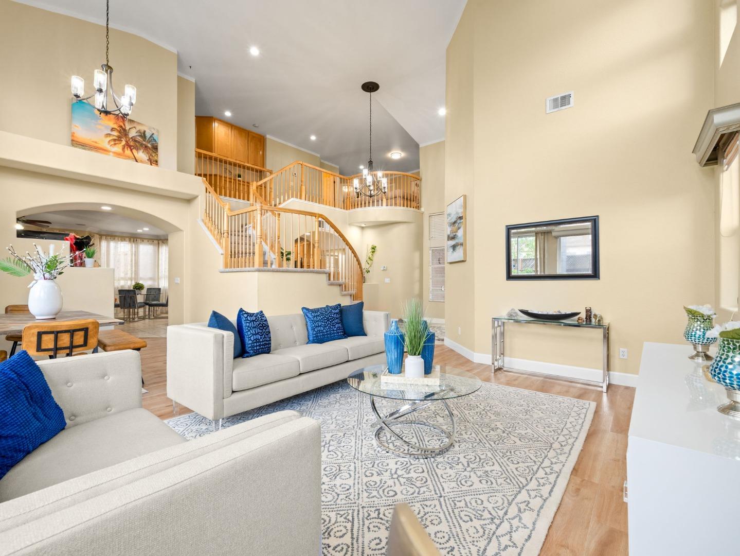 Detail Gallery Image 19 of 43 For 9740 Linnet Ct, Gilroy,  CA 95020 - 5 Beds | 3 Baths