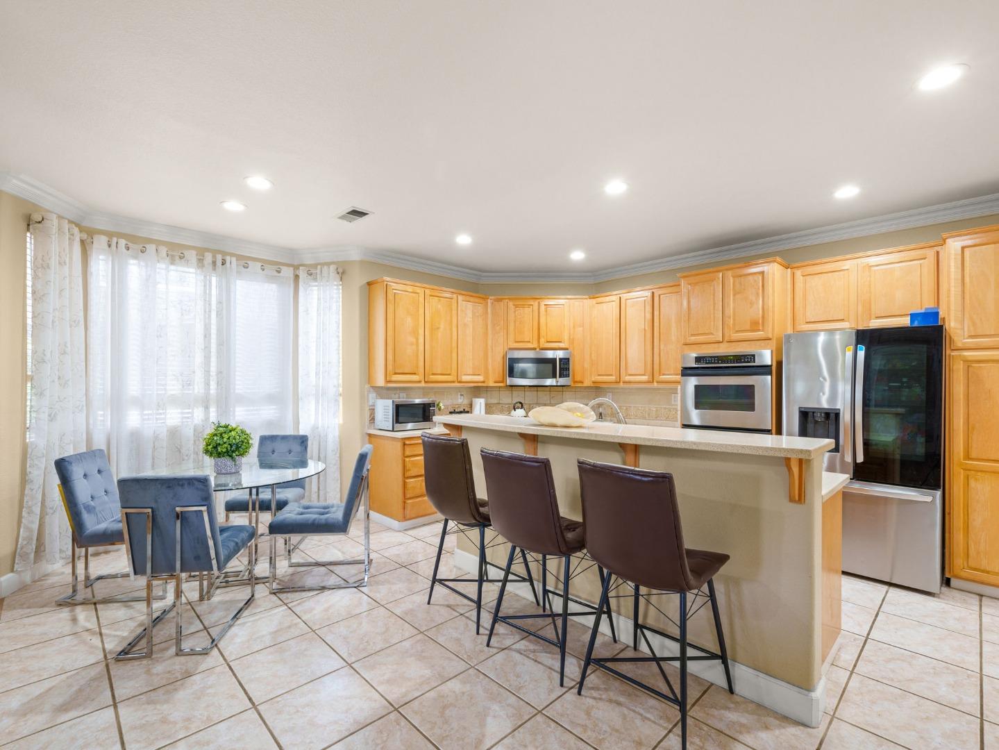 Detail Gallery Image 26 of 43 For 9740 Linnet Ct, Gilroy,  CA 95020 - 5 Beds | 3 Baths