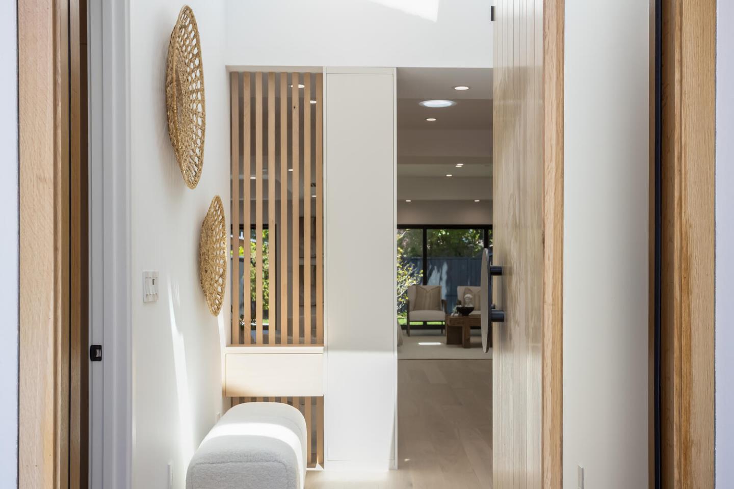 Detail Gallery Image 4 of 45 For 83 Sevilla Dr, Los Altos,  CA 94022 - 5 Beds | 5 Baths