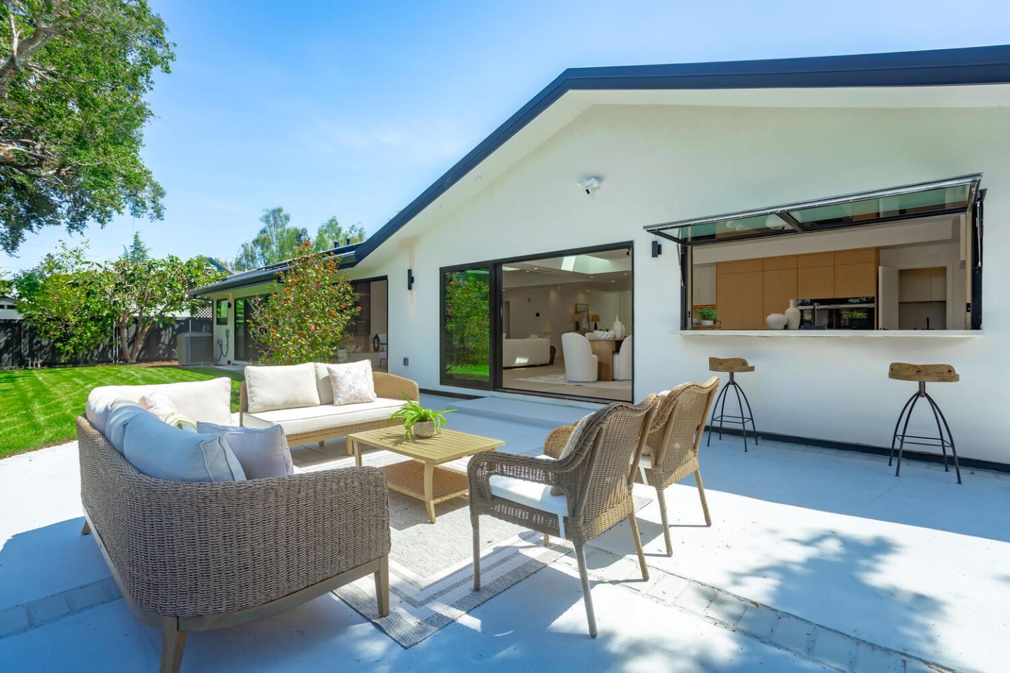 Detail Gallery Image 43 of 45 For 83 Sevilla Dr, Los Altos,  CA 94022 - 5 Beds | 5 Baths