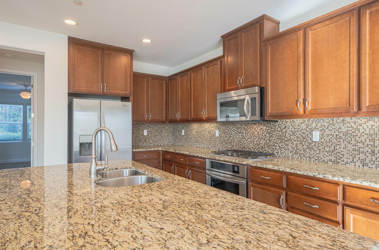 Detail Gallery Image 12 of 69 For 655 San Marino Ct, Morgan Hill,  CA 95037 - 4 Beds | 3 Baths