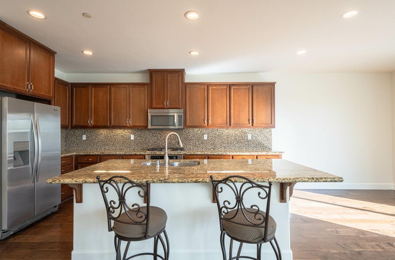 Detail Gallery Image 13 of 69 For 655 San Marino Ct, Morgan Hill,  CA 95037 - 4 Beds | 3 Baths