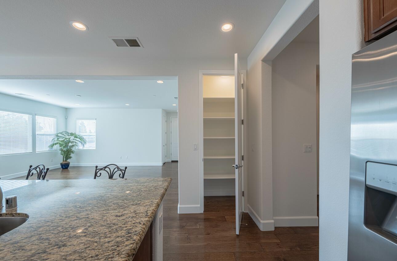 Detail Gallery Image 16 of 69 For 655 San Marino Ct, Morgan Hill,  CA 95037 - 4 Beds | 3 Baths