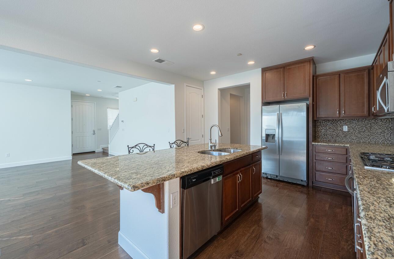 Detail Gallery Image 18 of 69 For 655 San Marino Ct, Morgan Hill,  CA 95037 - 4 Beds | 3 Baths