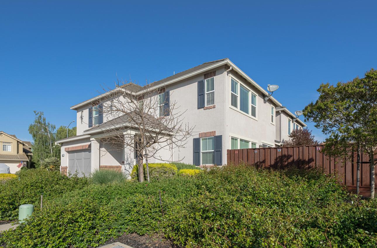 Detail Gallery Image 5 of 69 For 655 San Marino Ct, Morgan Hill,  CA 95037 - 4 Beds | 3 Baths
