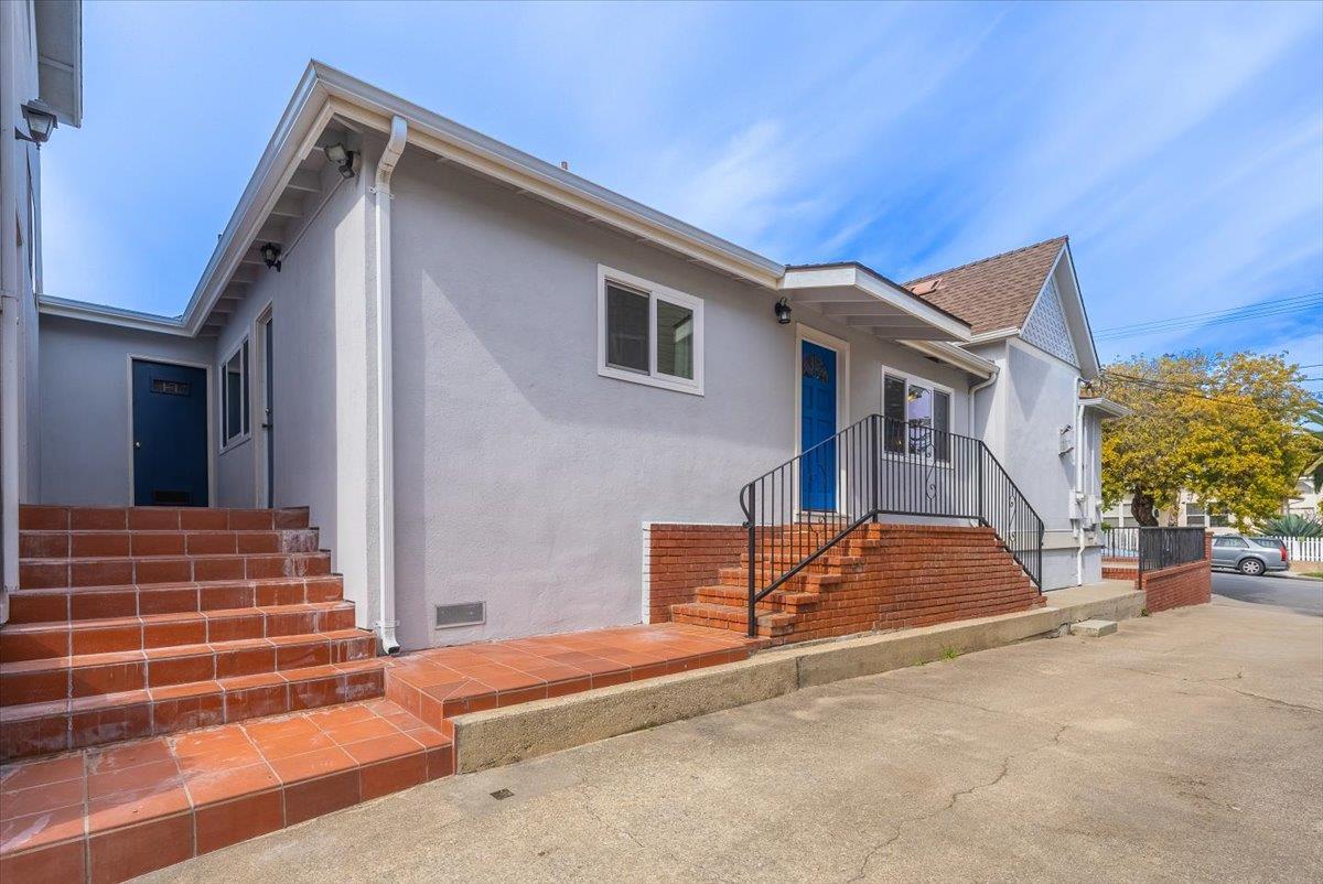 Detail Gallery Image 11 of 69 For 739 W Franklin St, Monterey,  CA 93940 - – Beds | – Baths