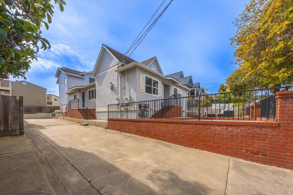 Detail Gallery Image 12 of 69 For 739 W Franklin St, Monterey,  CA 93940 - – Beds | – Baths