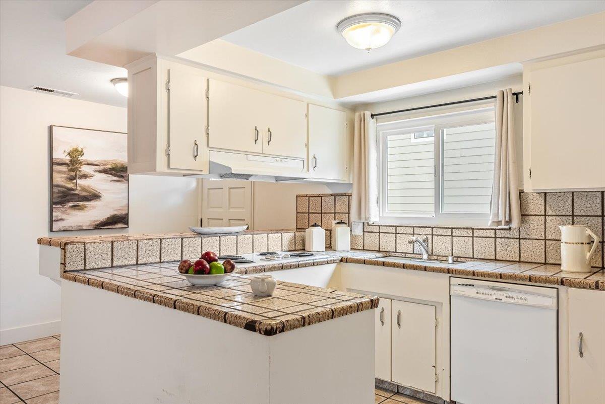Detail Gallery Image 39 of 69 For 739 W Franklin St, Monterey,  CA 93940 - – Beds | – Baths