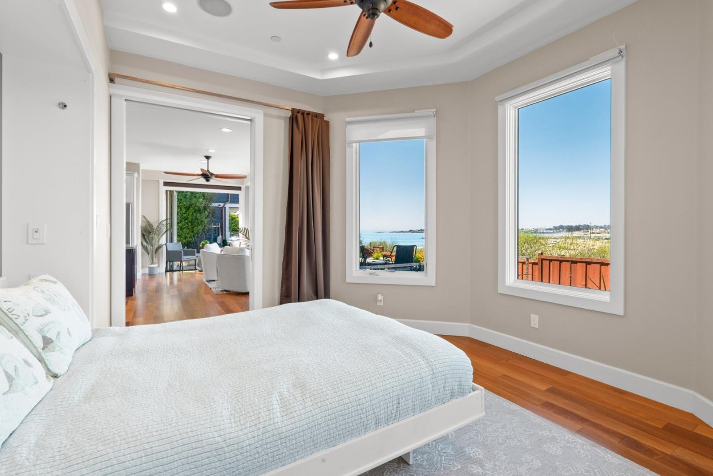 Detail Gallery Image 22 of 70 For 2974 E Cliff Dr, Santa Cruz,  CA 95062 - 3 Beds | 3 Baths