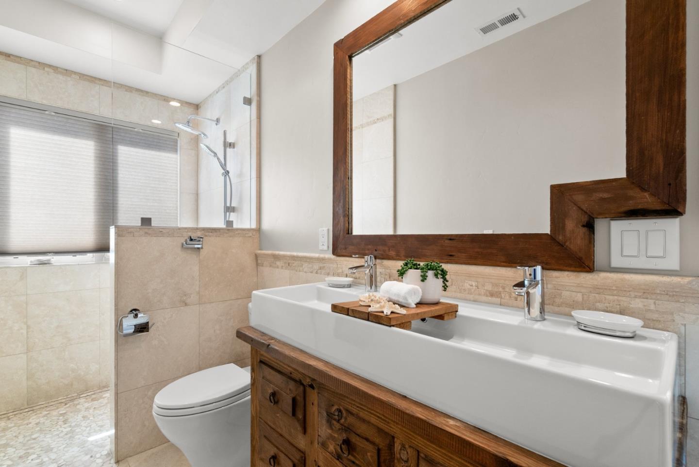 Detail Gallery Image 23 of 70 For 2974 E Cliff Dr, Santa Cruz,  CA 95062 - 3 Beds | 3 Baths