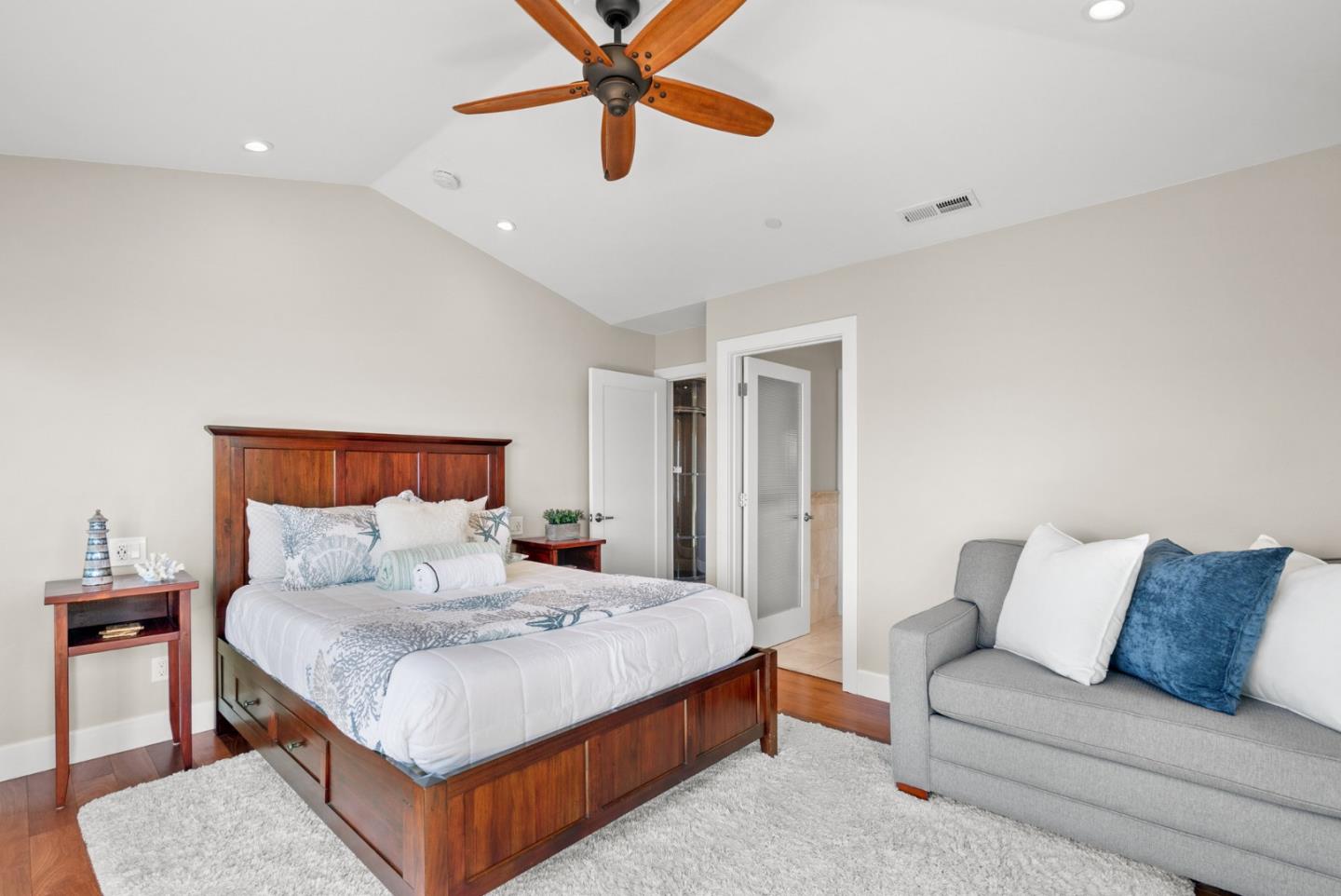 Detail Gallery Image 27 of 70 For 2974 E Cliff Dr, Santa Cruz,  CA 95062 - 3 Beds | 3 Baths