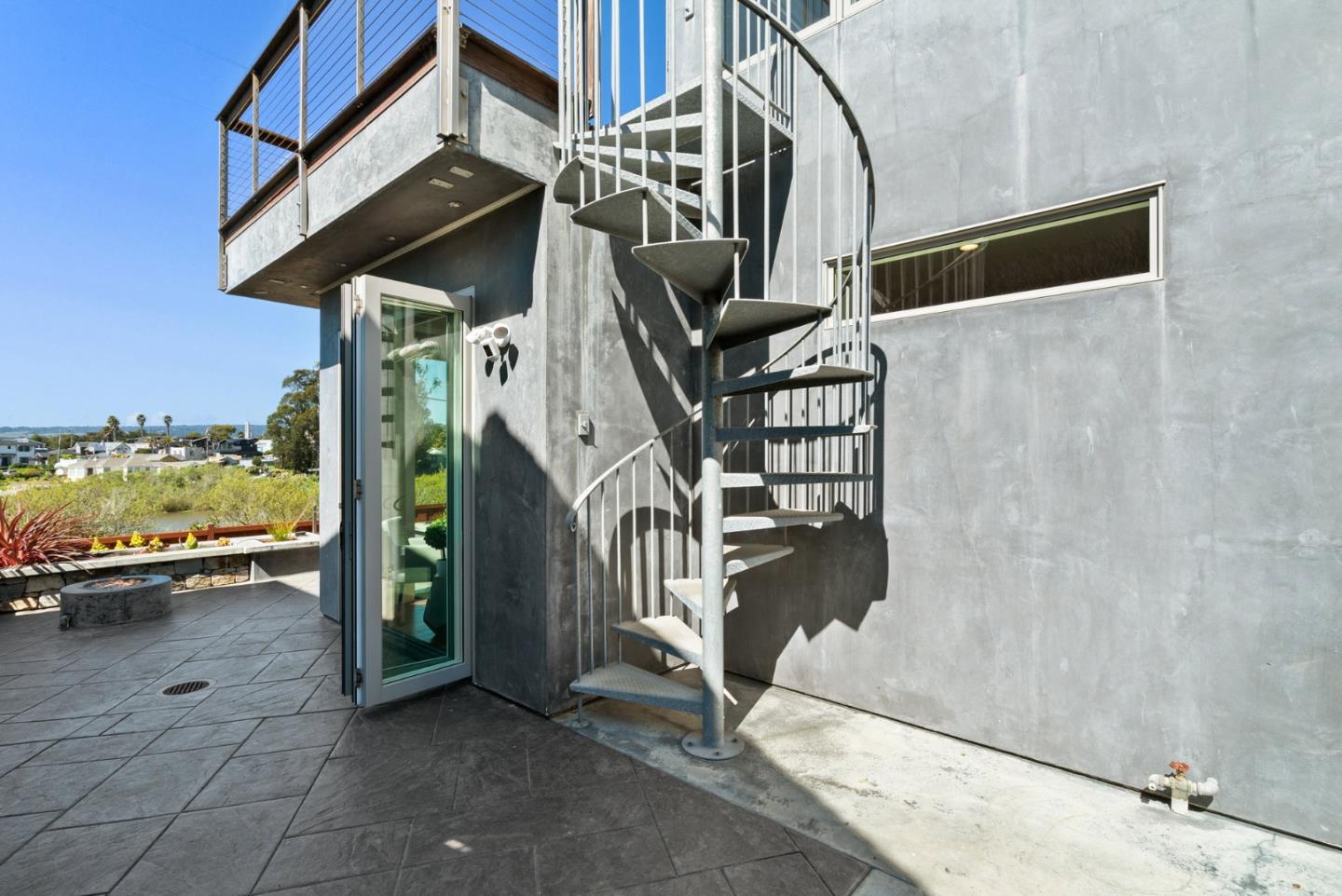 Detail Gallery Image 57 of 70 For 2974 E Cliff Dr, Santa Cruz,  CA 95062 - 3 Beds | 3 Baths