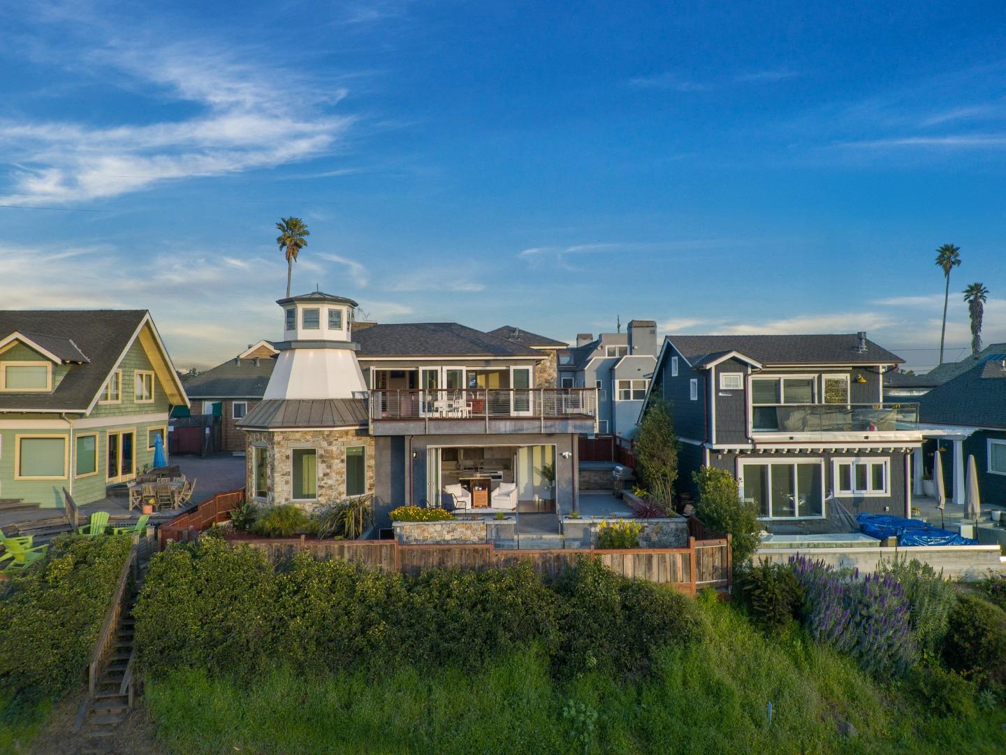 Detail Gallery Image 60 of 70 For 2974 E Cliff Dr, Santa Cruz,  CA 95062 - 3 Beds | 3 Baths