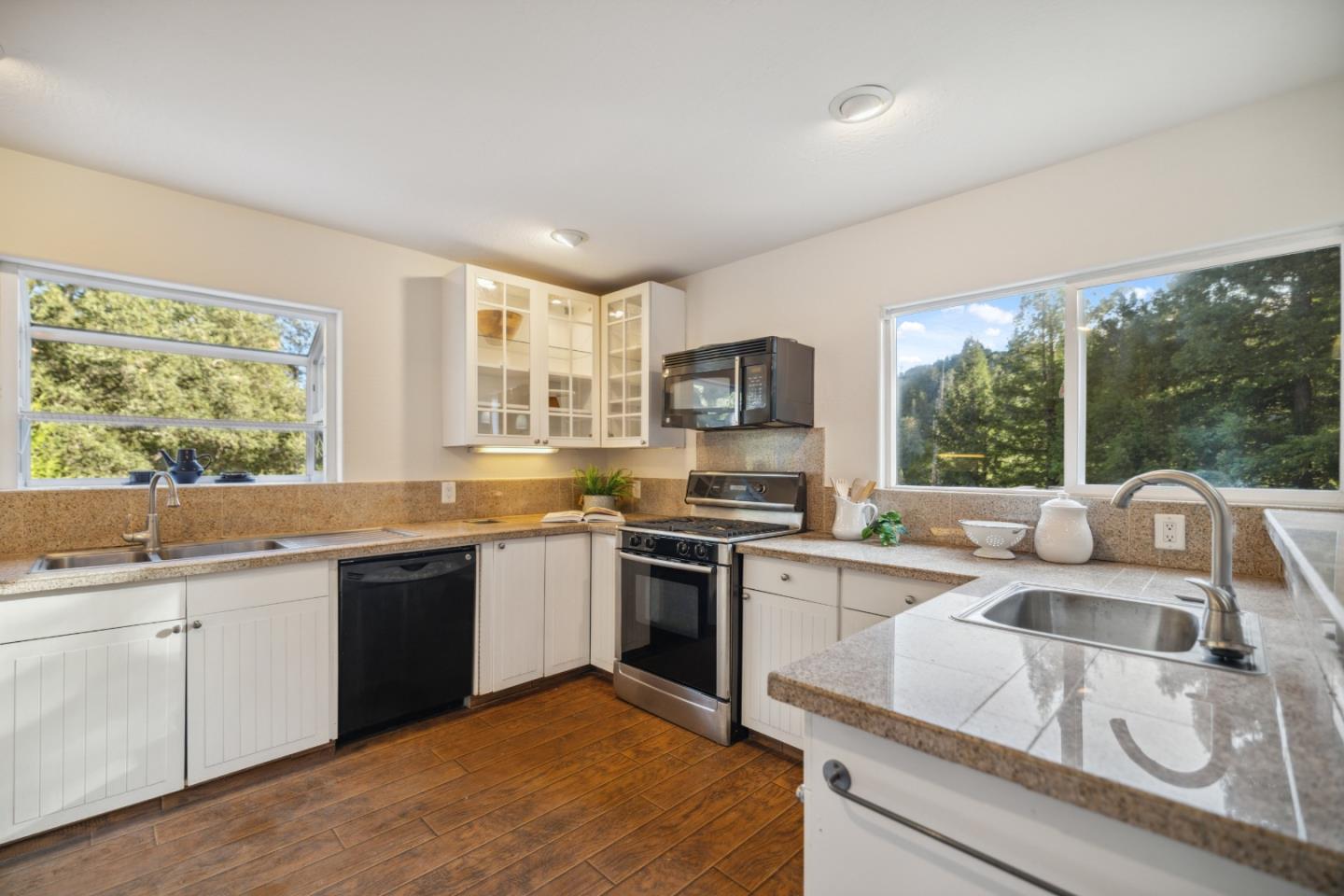 Detail Gallery Image 118 of 192 For 400 Dorrance Rd, Boulder Creek,  CA 95006 - 4 Beds | 5 Baths