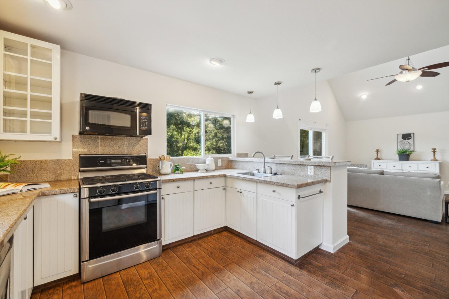 Detail Gallery Image 120 of 192 For 400 Dorrance Rd, Boulder Creek,  CA 95006 - 4 Beds | 5 Baths