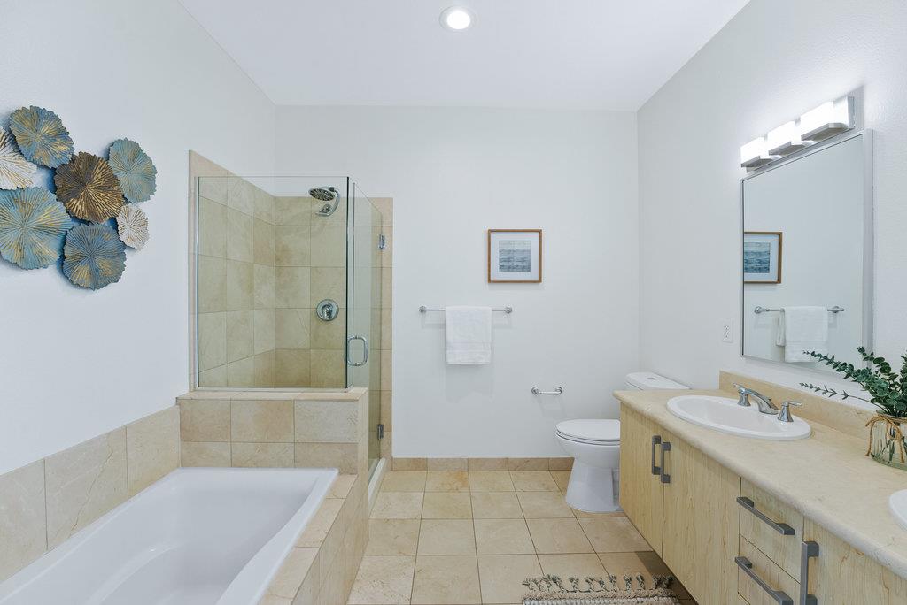 Detail Gallery Image 18 of 36 For 2030 N Pacific Ave #329,  Santa Cruz,  CA 95060 - 3 Beds | 2 Baths