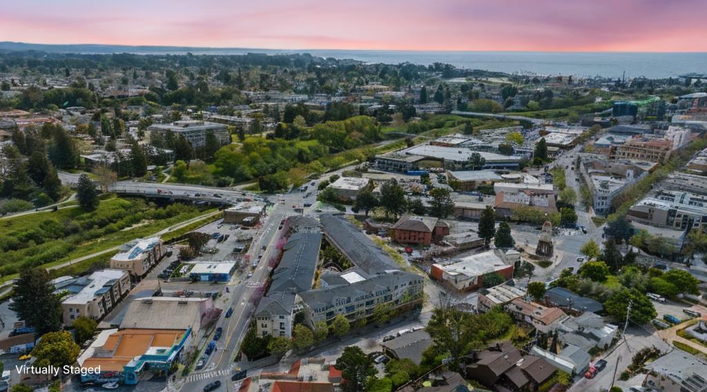 Detail Gallery Image 3 of 36 For 2030 N Pacific Ave #329,  Santa Cruz,  CA 95060 - 3 Beds | 2 Baths