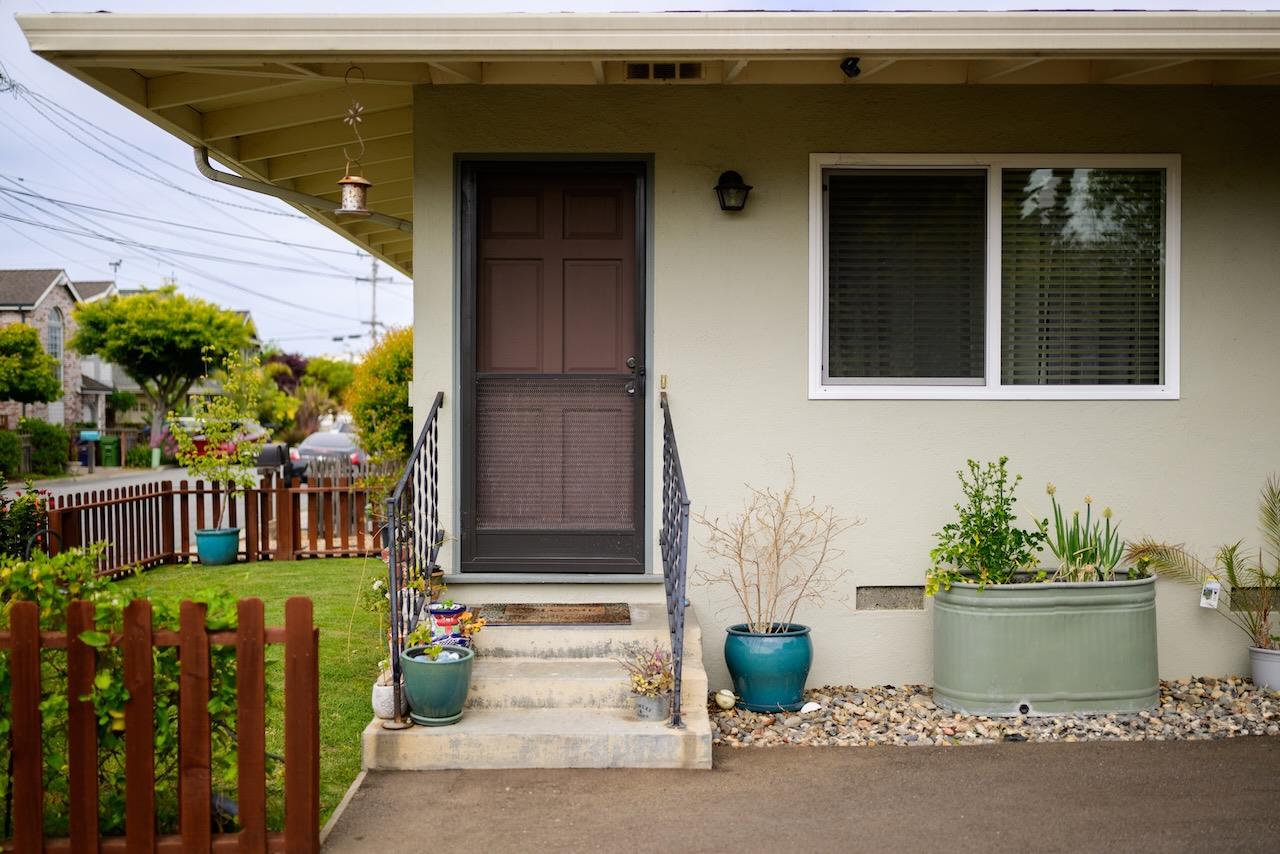 Detail Gallery Image 10 of 66 For 4805 Topaz St, Capitola,  CA 95010 - – Beds | – Baths
