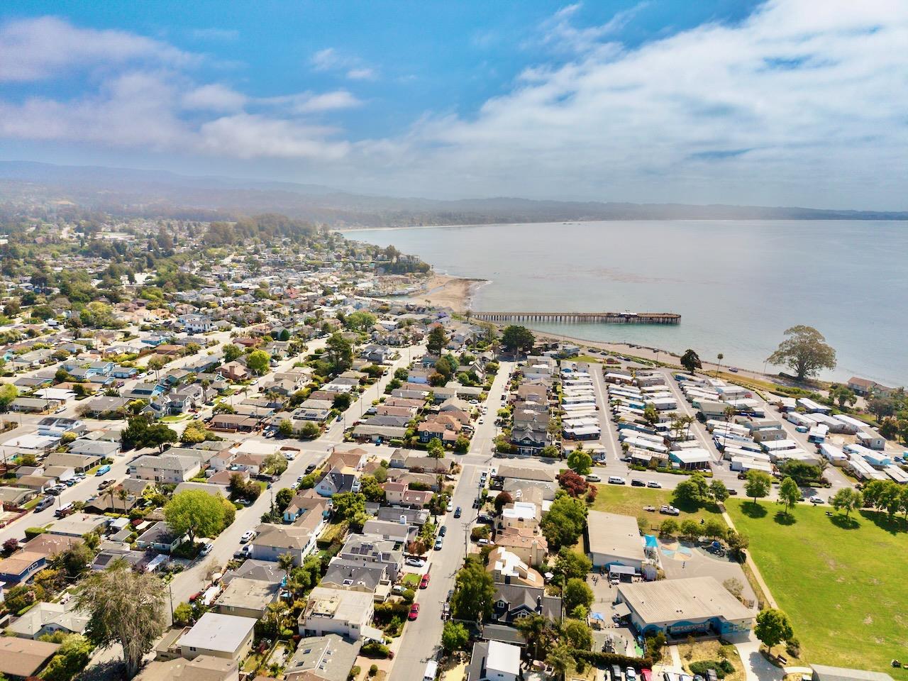 Detail Gallery Image 2 of 66 For 4805 Topaz St, Capitola,  CA 95010 - – Beds | – Baths