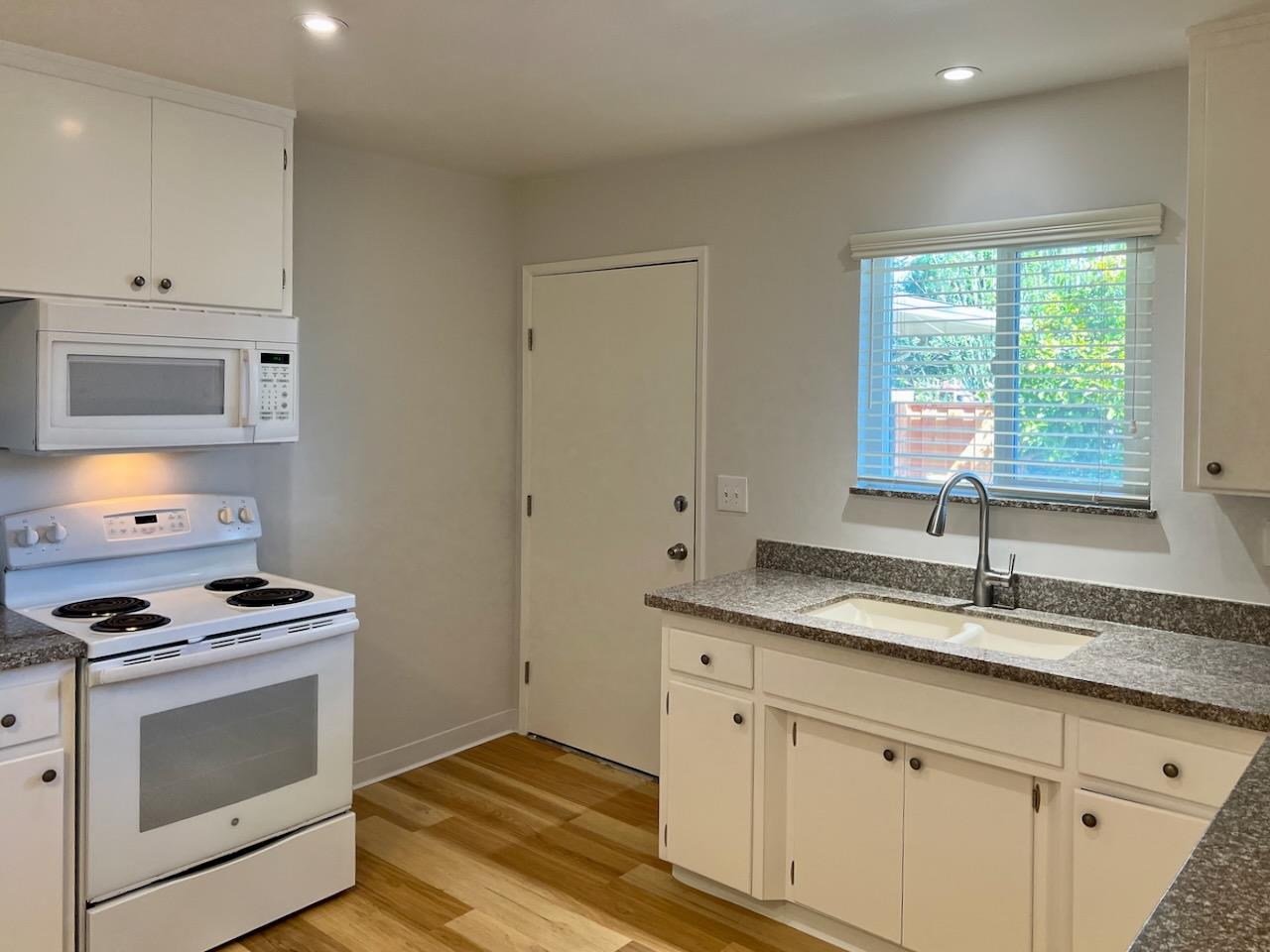 Detail Gallery Image 21 of 66 For 4805 Topaz St, Capitola,  CA 95010 - – Beds | – Baths