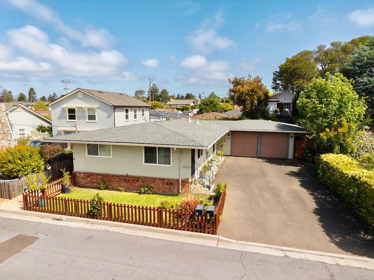 Detail Gallery Image 3 of 66 For 4805 Topaz St, Capitola,  CA 95010 - – Beds | – Baths