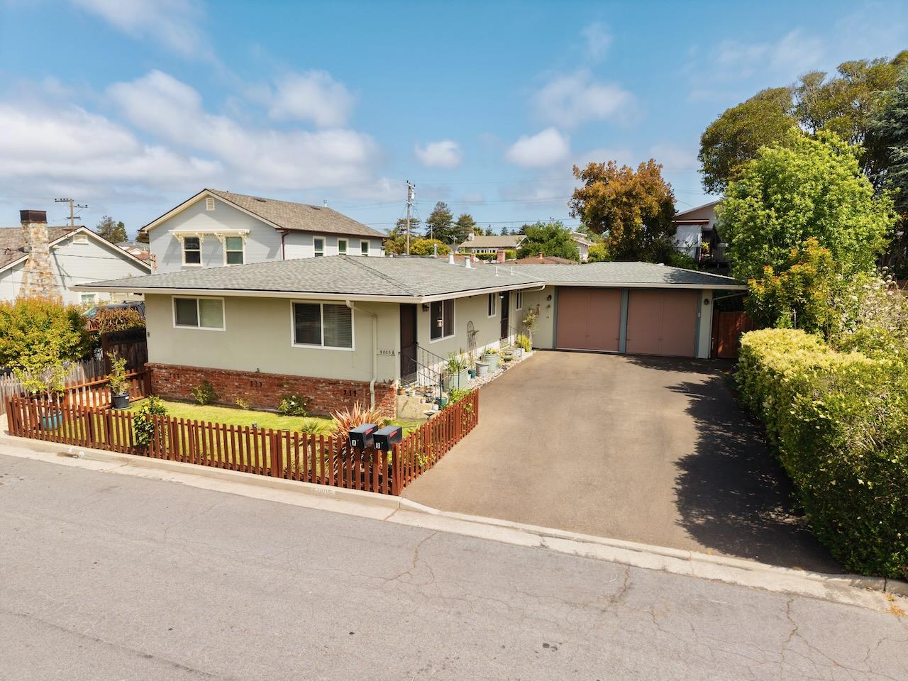 Detail Gallery Image 5 of 66 For 4805 Topaz St, Capitola,  CA 95010 - – Beds | – Baths