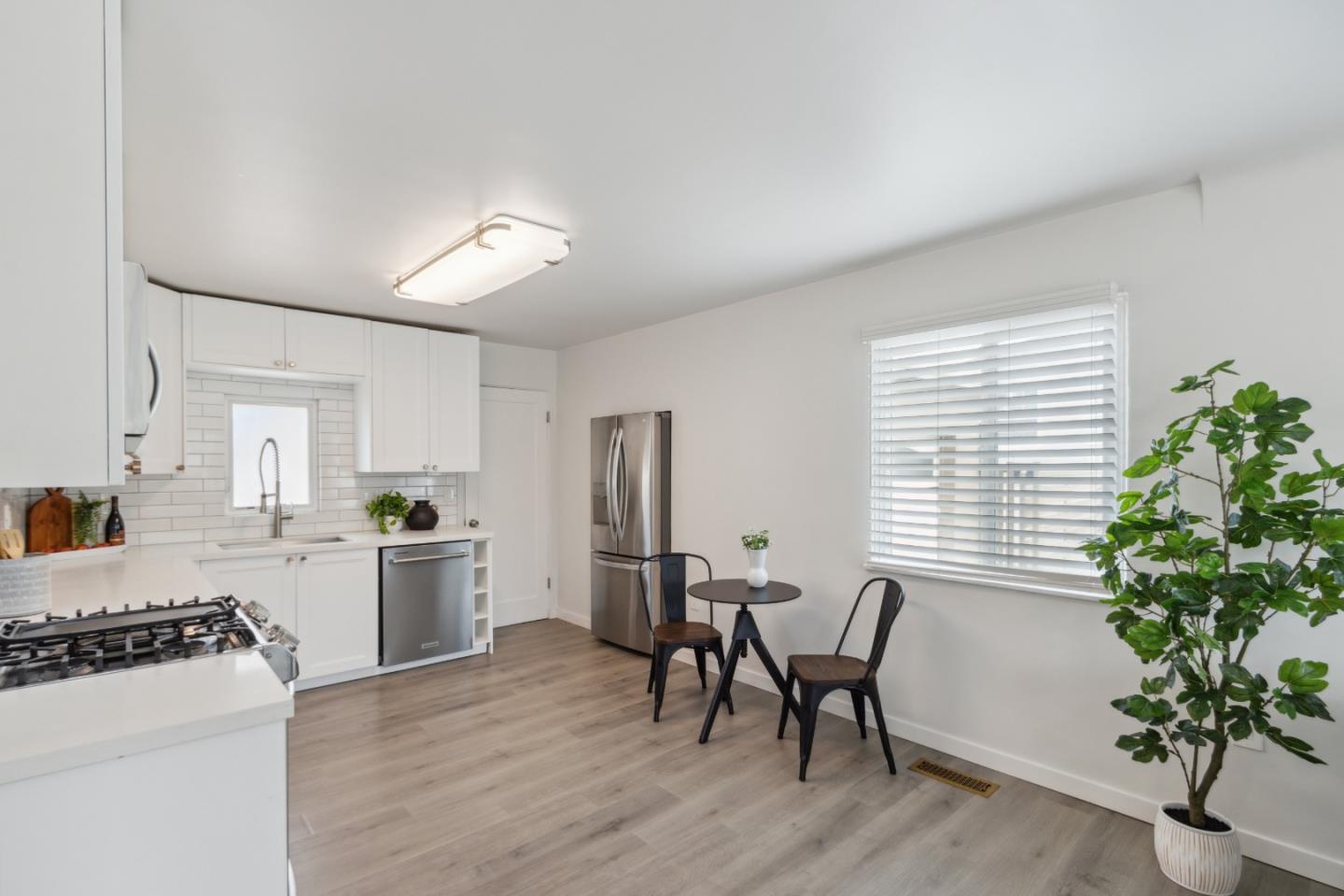 Detail Gallery Image 10 of 27 For 1257 Judson St, Seaside,  CA 93955 - 2 Beds | 2 Baths