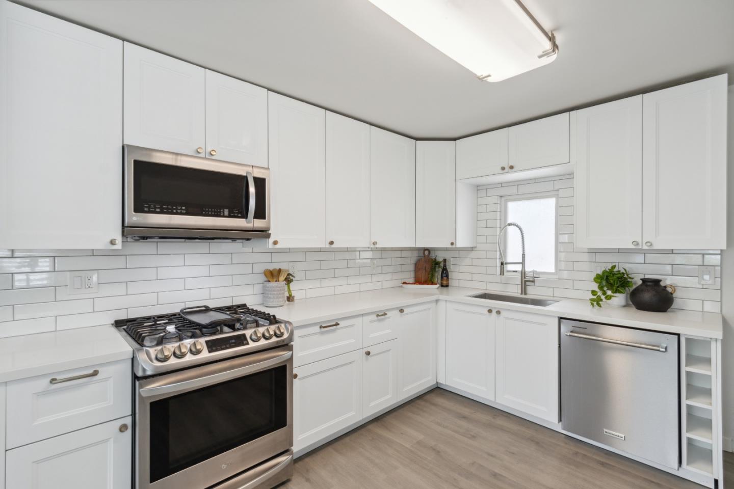 Detail Gallery Image 8 of 27 For 1257 Judson St, Seaside,  CA 93955 - 2 Beds | 2 Baths