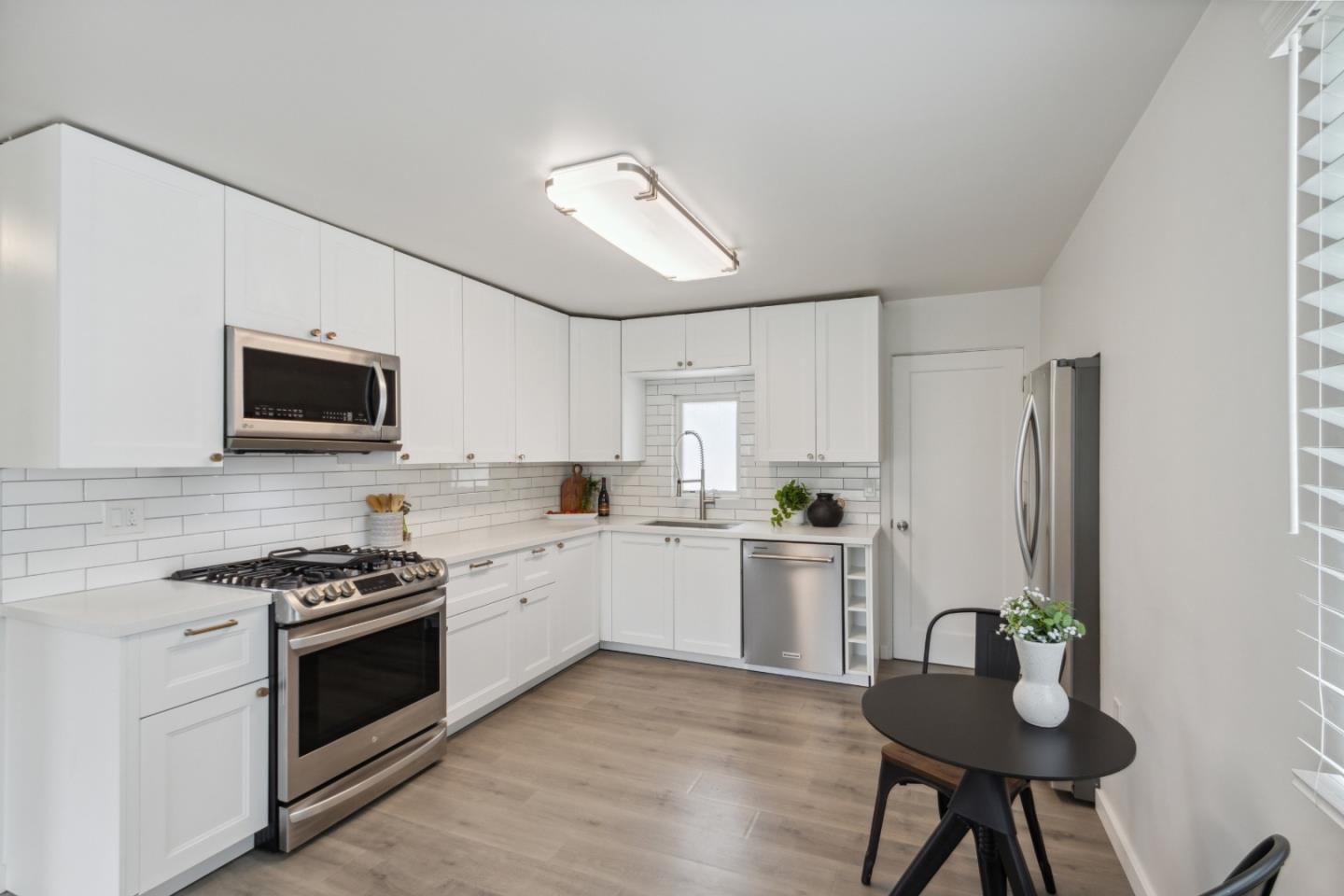 Detail Gallery Image 9 of 27 For 1257 Judson St, Seaside,  CA 93955 - 2 Beds | 2 Baths