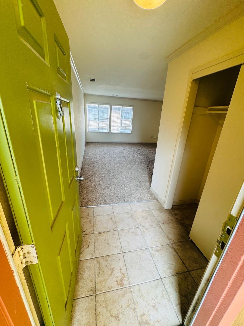 Detail Gallery Image 2 of 17 For 473 Cherry Ln #I,  Manteca,  CA 95337 - 2 Beds | 1 Baths