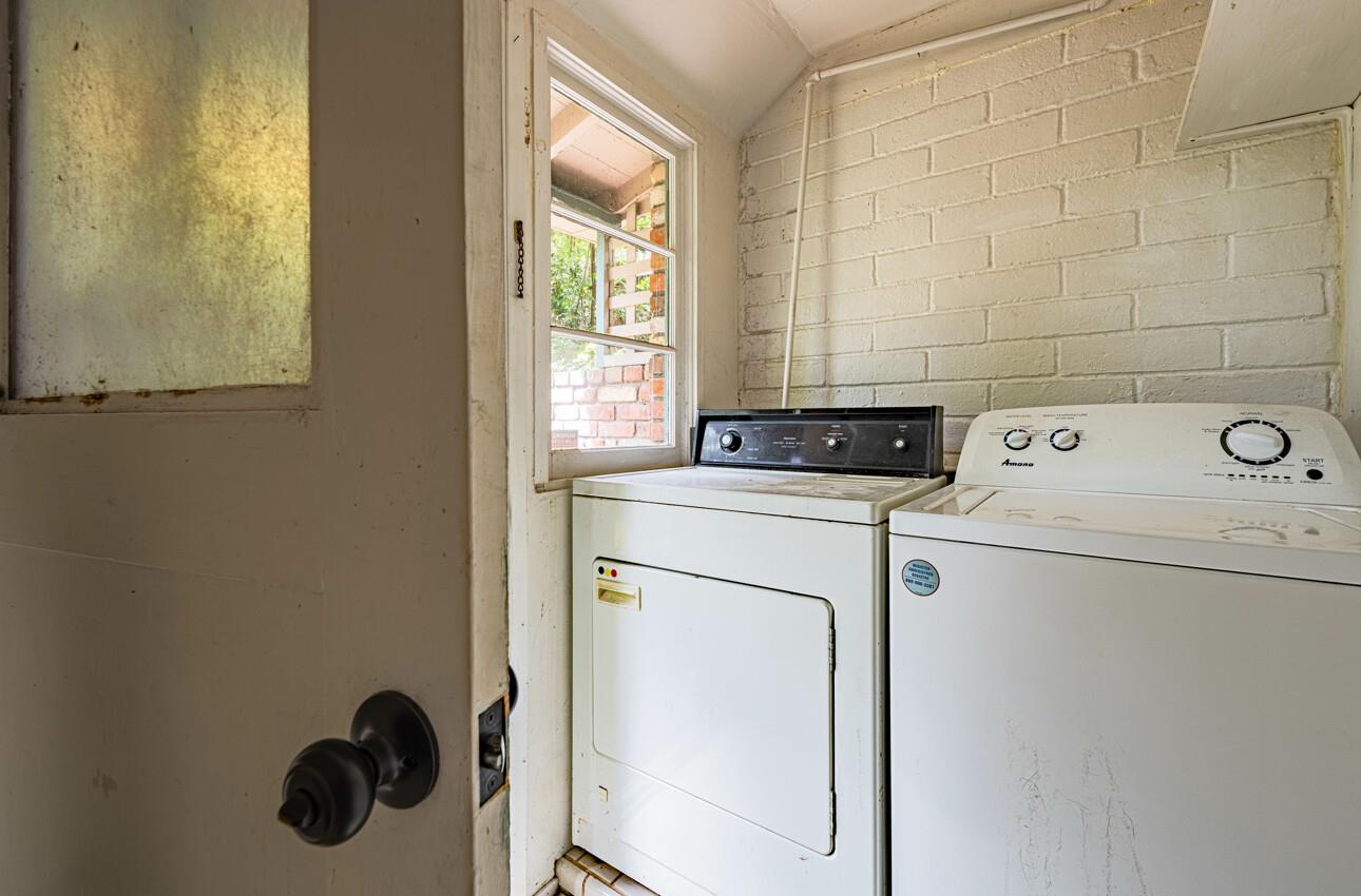 Detail Gallery Image 38 of 52 For 2 Se 8th Ave & Forest Rd, Carmel,  CA 93921 - 3 Beds | 2 Baths