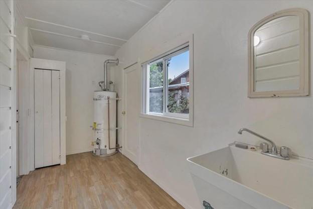 Detail Gallery Image 14 of 17 For 419 Barson St, Santa Cruz,  CA 95060 - 2 Beds | 1/1 Baths