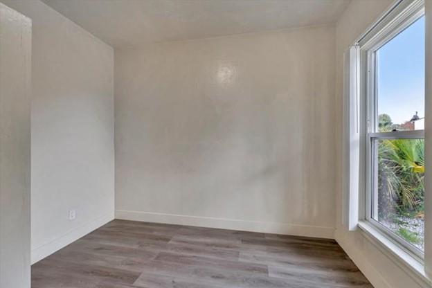 Detail Gallery Image 2 of 17 For 419 Barson St, Santa Cruz,  CA 95060 - 2 Beds | 1/1 Baths