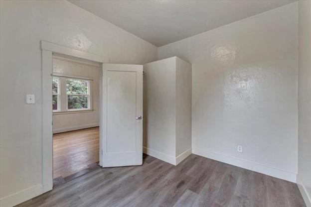 Detail Gallery Image 4 of 17 For 419 Barson St, Santa Cruz,  CA 95060 - 2 Beds | 1/1 Baths