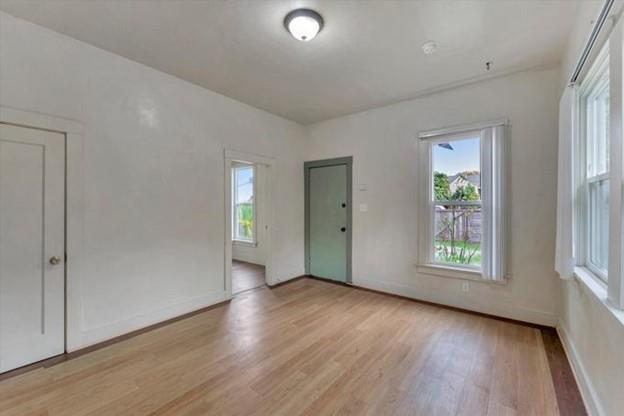 Detail Gallery Image 9 of 17 For 419 Barson St, Santa Cruz,  CA 95060 - 2 Beds | 1/1 Baths