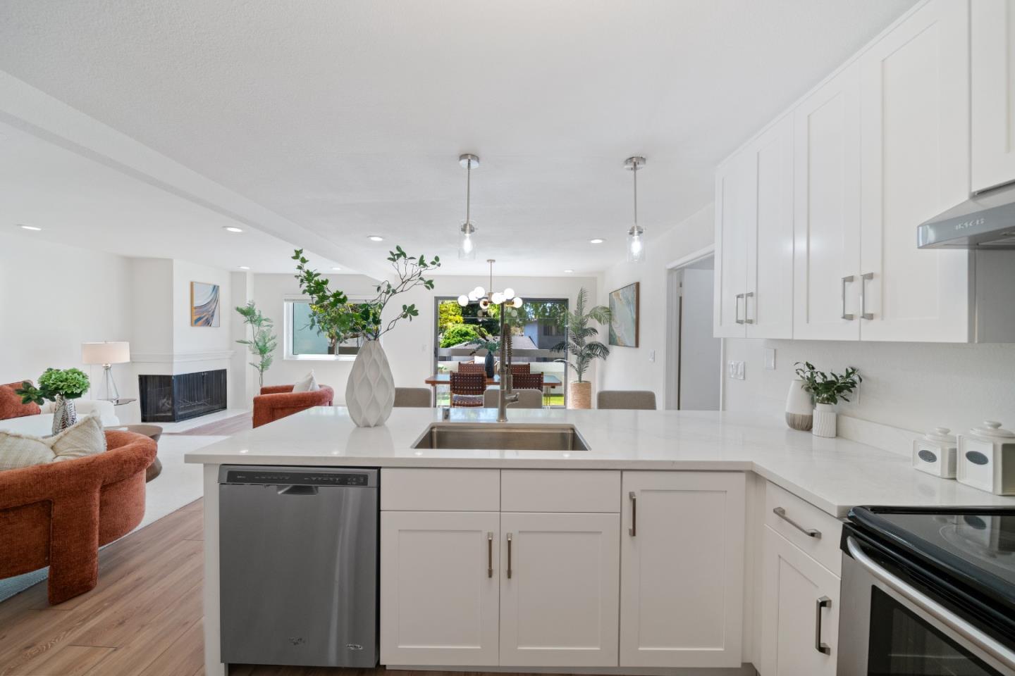 Detail Gallery Image 10 of 34 For 509 Sierra Vista Ave #2,  Mountain View,  CA 94043 - 2 Beds | 2 Baths
