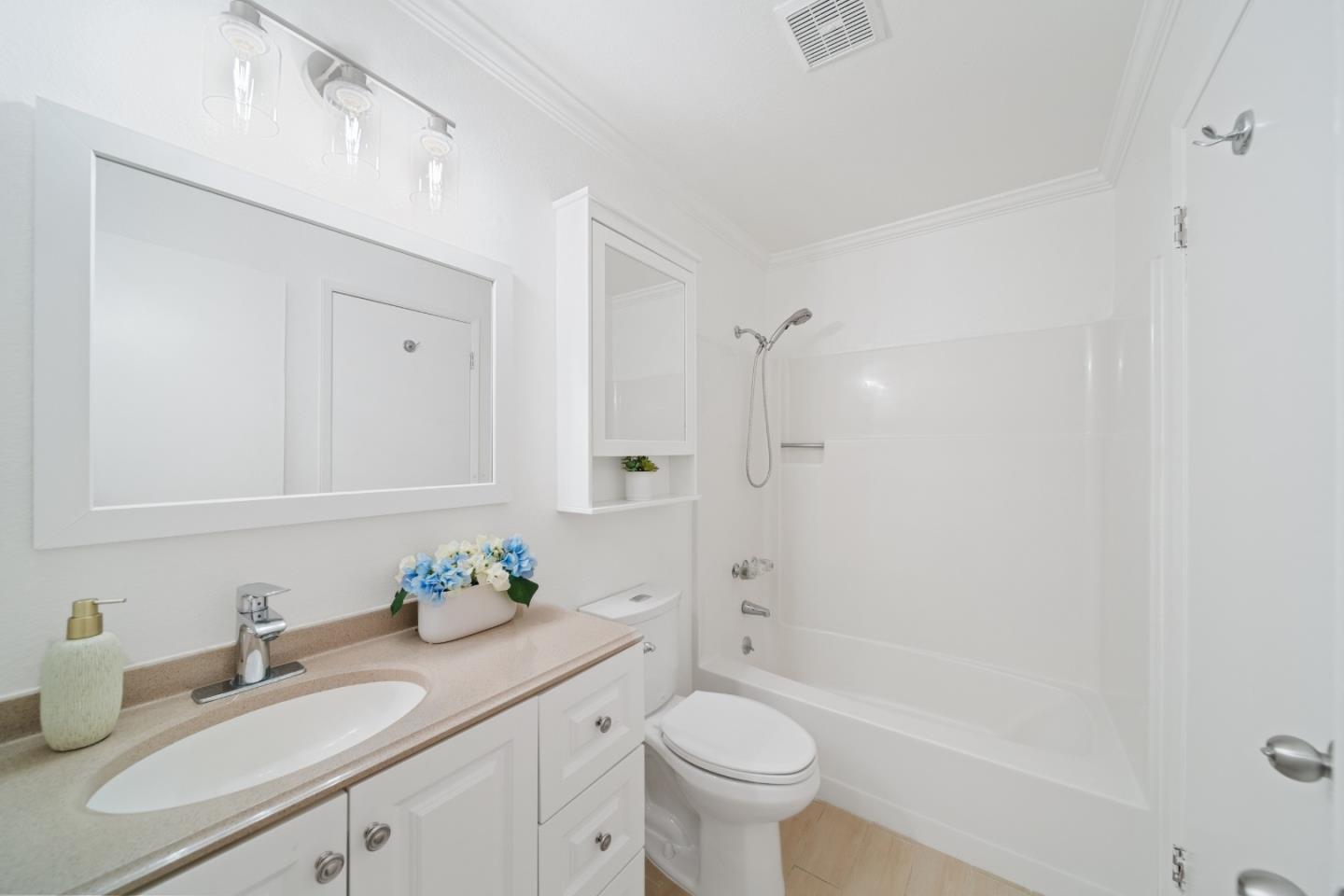 Detail Gallery Image 17 of 34 For 509 Sierra Vista Ave #2,  Mountain View,  CA 94043 - 2 Beds | 2 Baths