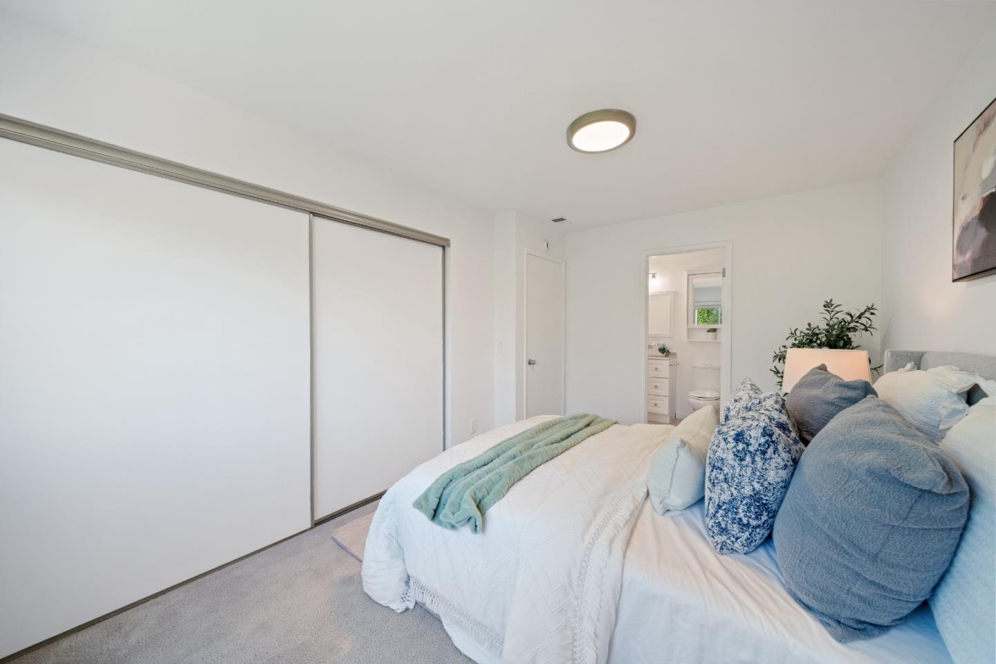 Detail Gallery Image 19 of 34 For 509 Sierra Vista Ave #2,  Mountain View,  CA 94043 - 2 Beds | 2 Baths