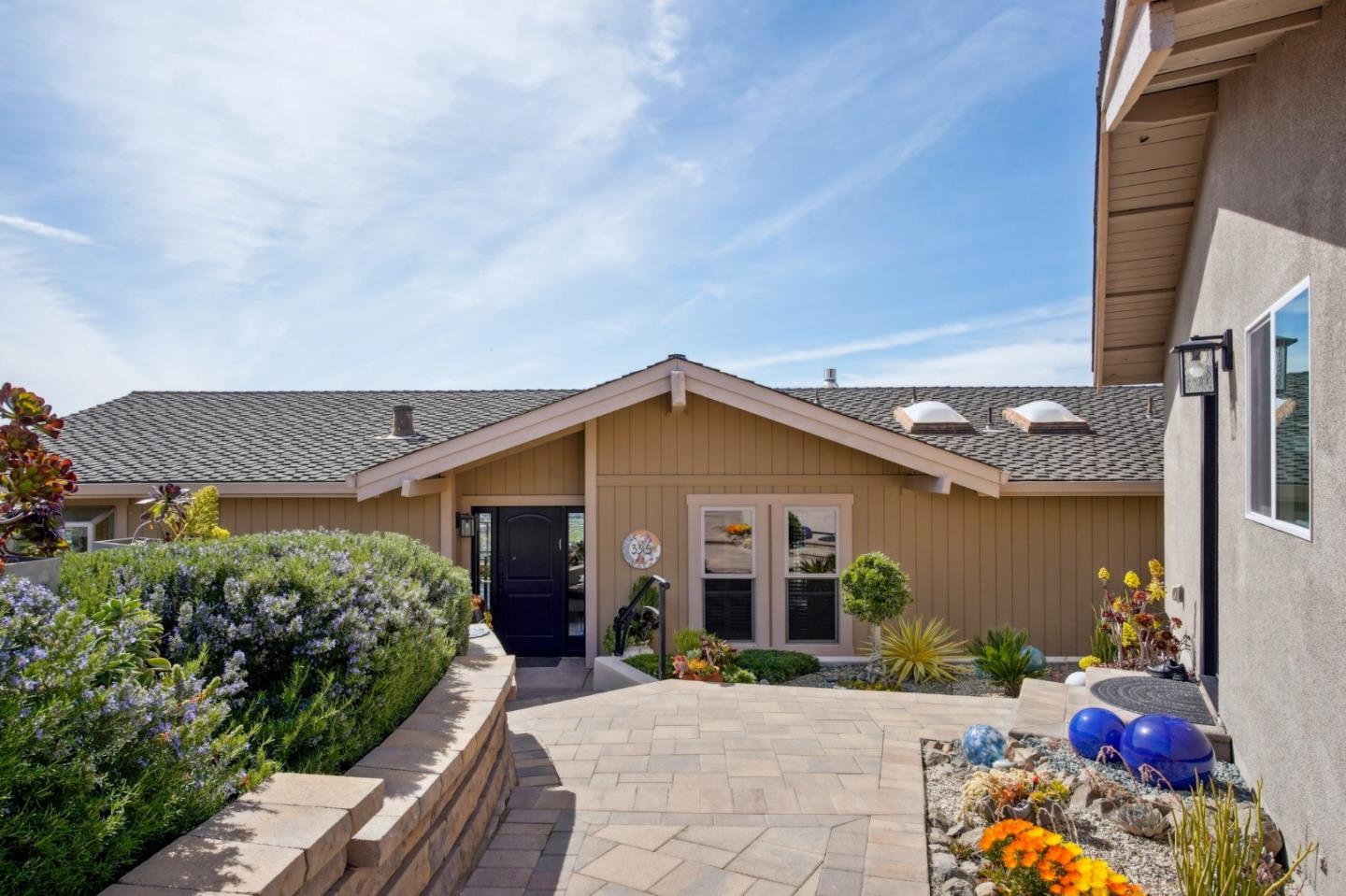 Detail Gallery Image 2 of 68 For 3315 Oakwood Ct, Morgan Hill,  CA 95037 - 6 Beds | 4/1 Baths