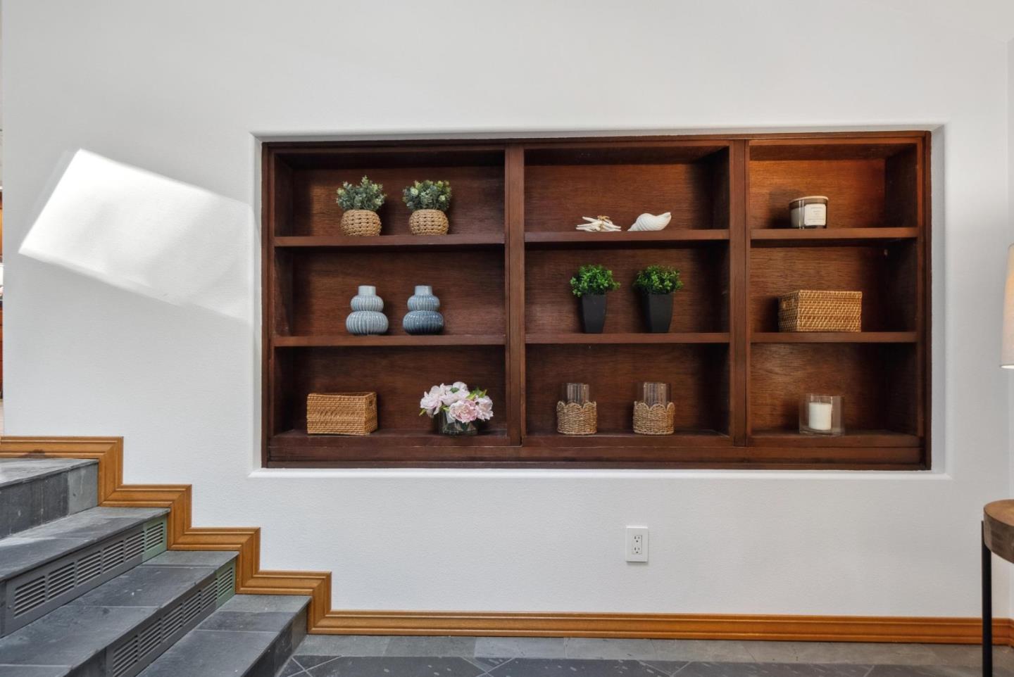 Detail Gallery Image 12 of 58 For 24751 Hutchinson Rd, Los Gatos,  CA 95033 - 6 Beds | 3/1 Baths