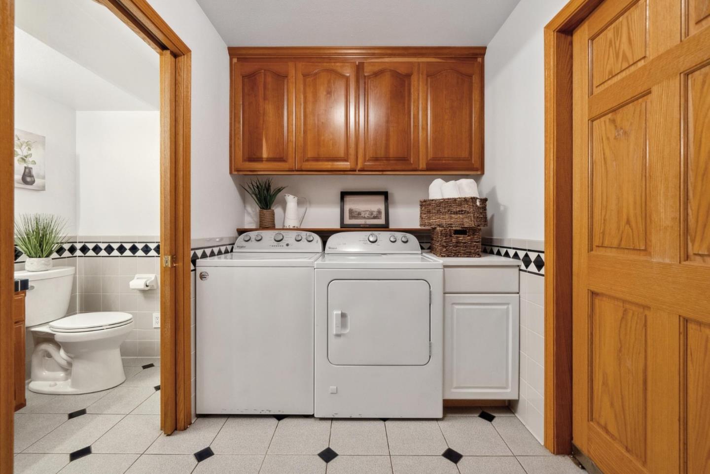 Detail Gallery Image 40 of 58 For 24751 Hutchinson Rd, Los Gatos,  CA 95033 - 6 Beds | 3/1 Baths