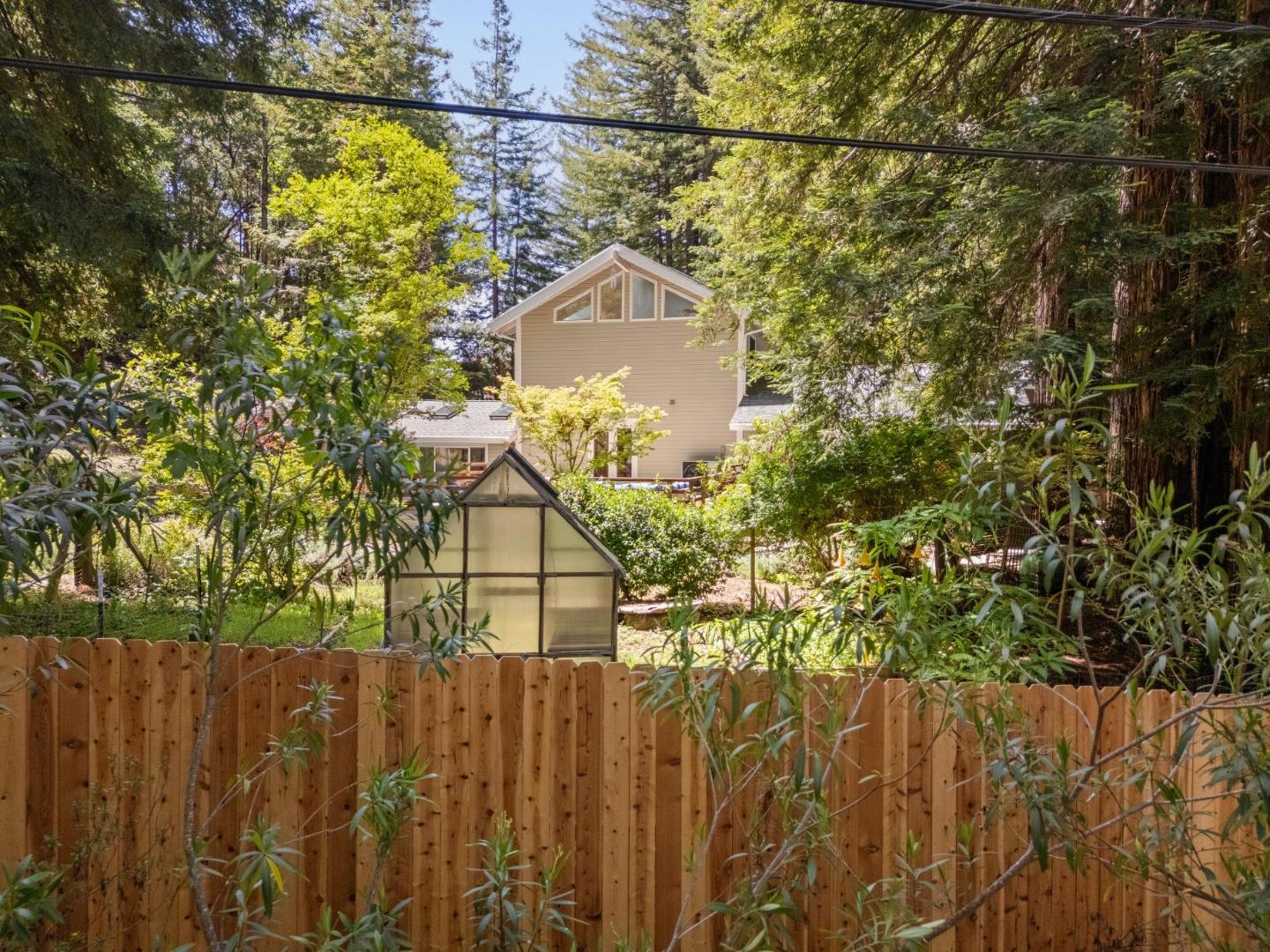 Detail Gallery Image 62 of 68 For 24751 Hutchinson Rd, Los Gatos,  CA 95033 - 6 Beds | 3/1 Baths
